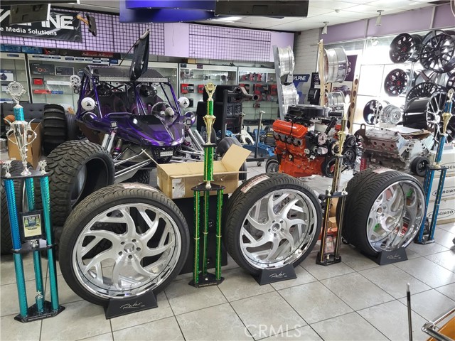 5747 Whittier, Los Angeles CA: https://media.crmls.org/medias/10f81fe6-142b-4c88-b3d3-ab7105e5b5c6.jpg