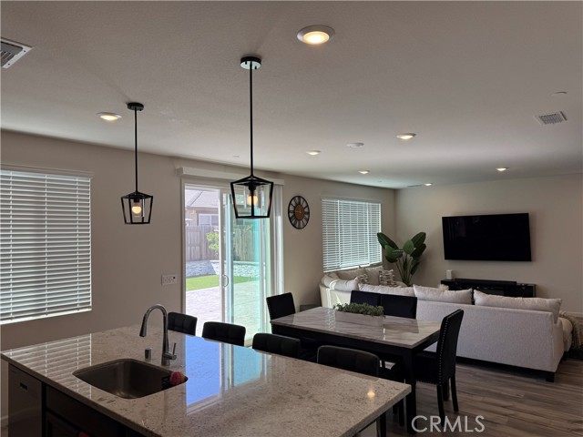 Detail Gallery Image 7 of 23 For 855 Helmsley, Vacaville,  CA 95687 - 4 Beds | 3 Baths