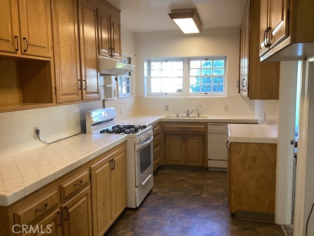 422 E Hermosa Street, Santa Maria CA: https://media.crmls.org/medias/10f8660c-e499-4130-bb5b-66df055e684a.jpg