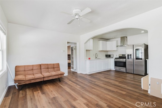 15096 Paddock Street photo 9