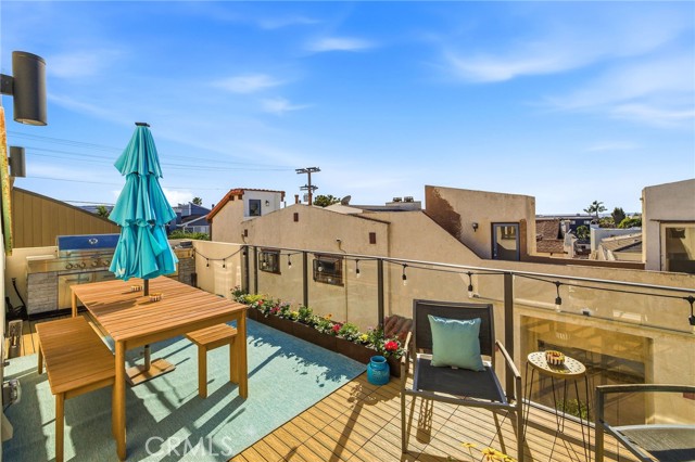 Detail Gallery Image 17 of 38 For 647 2nd, Hermosa Beach,  CA 90254 - 3 Beds | 2/1 Baths