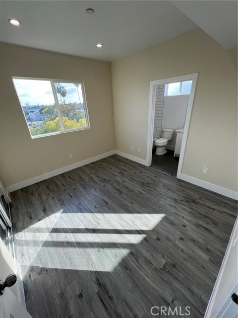 1218 Arapahoe St, Los Angeles CA: https://media.crmls.org/medias/10f921d0-f8f3-404f-a8be-5a7fcb175054.jpg