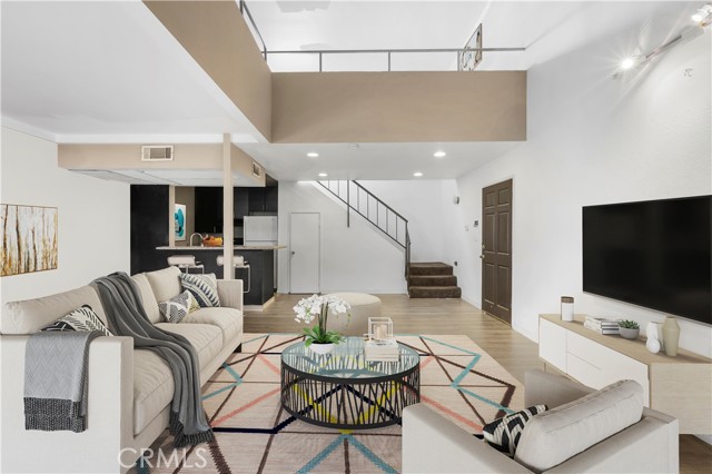 Detail Gallery Image 4 of 18 For 18645 Hatteras, Tarzana,  CA 91356 - 1 Beds | 1 Baths