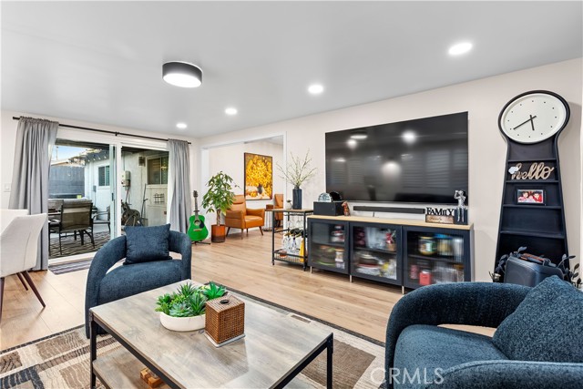 Detail Gallery Image 16 of 53 For 10562 Davit, Orange,  CA 92843 - 4 Beds | 3 Baths