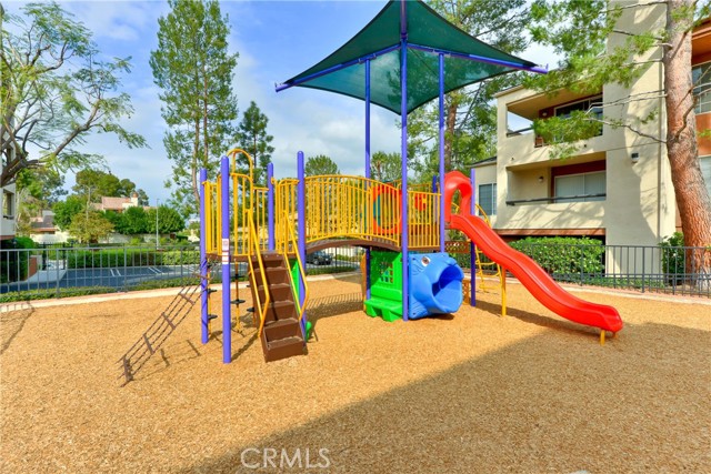 Detail Gallery Image 21 of 26 For 5565 Canoga Ave #309,  Woodland Hills,  CA 91367 - 2 Beds | 2 Baths