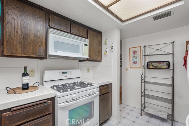 Detail Gallery Image 25 of 34 For 236 N Louise St #303,  Glendale,  CA 91206 - 2 Beds | 2 Baths