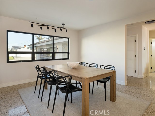 Detail Gallery Image 30 of 62 For 355 Hillcrest St, El Segundo,  CA 90245 - 5 Beds | 3 Baths