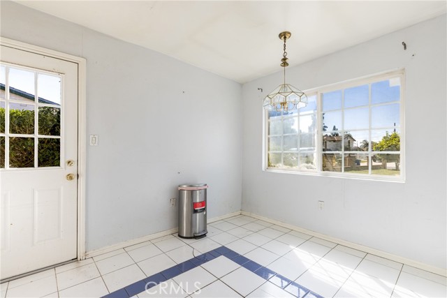 Detail Gallery Image 17 of 48 For 17149 Donmetz, Granada Hills,  CA 91344 - 4 Beds | 2 Baths