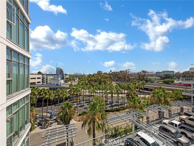 Detail Gallery Image 35 of 52 For 411 W Seaside Way #405,  Long Beach,  CA 90802 - 2 Beds | 2 Baths