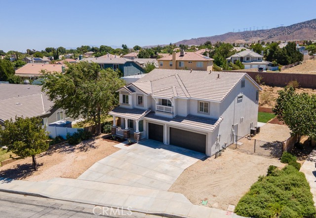 7502 Ridge View Drive, Lancaster CA: https://media.crmls.org/medias/10fdb17f-2ce5-4536-ac6e-7eb5d162d8f9.jpg