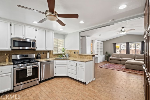 39015 Corte Pacheco, Murrieta, CA 92562 photo 9