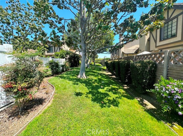 Detail Gallery Image 28 of 28 For 4909 New Castle Ln a,  Covina,  CA 91724 - 3 Beds | 2/1 Baths