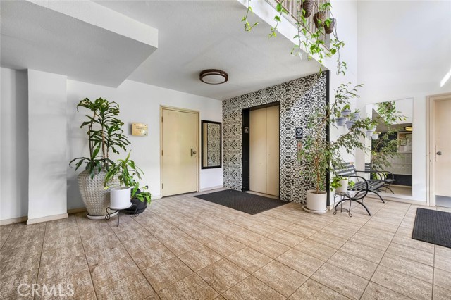 645 Chestnut Avenue, Long Beach CA: https://media.crmls.org/medias/10fff672-5312-4143-9d15-08e4867dfd68.jpg