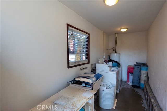 Detail Gallery Image 7 of 22 For 9723 San Juan, South Gate,  CA 90280 - – Beds | – Baths