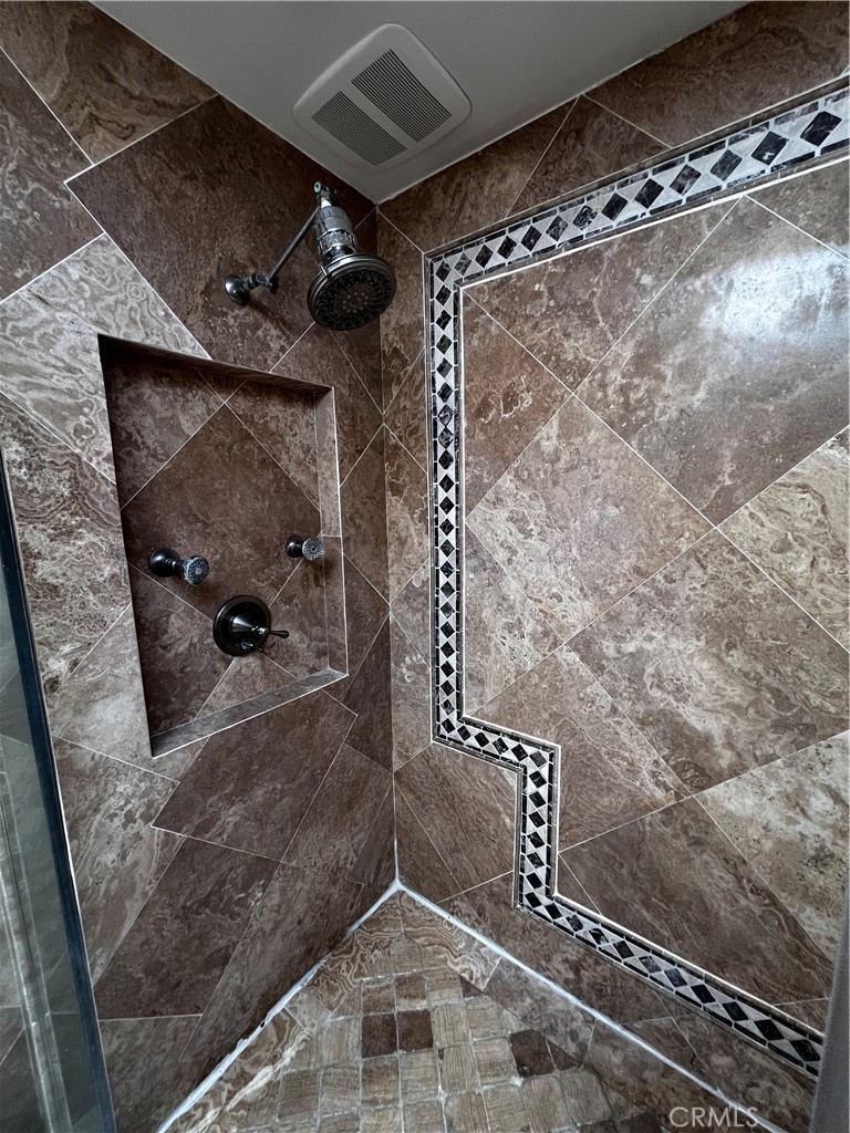 MLS #OC25182899 img 22