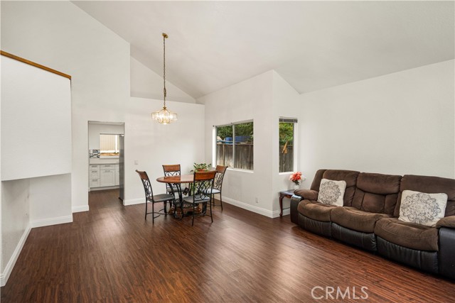 Detail Gallery Image 8 of 39 For 3267 Tyler, Riverside,  CA 92503 - 4 Beds | 3 Baths