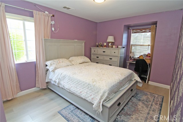 Detail Gallery Image 33 of 41 For 17634 Wren Dr, Canyon Country,  CA 91387 - 5 Beds | 4 Baths