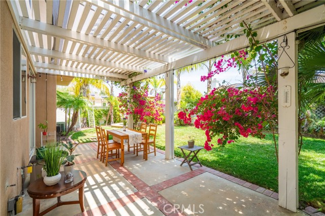 2 Corte Arbertura, San Clemente CA: https://media.crmls.org/medias/1102748c-dbd5-433f-ad09-a517639ace06.jpg