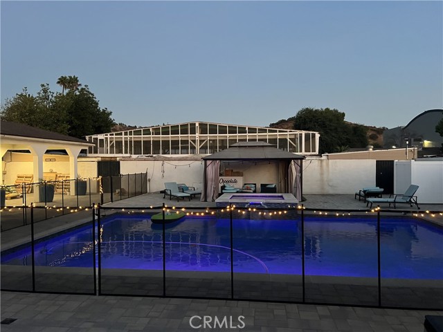 11024 Peoria Street, Sun Valley CA: https://media.crmls.org/medias/1102d0ad-00a2-4fae-acdb-d1e301806cca.jpg