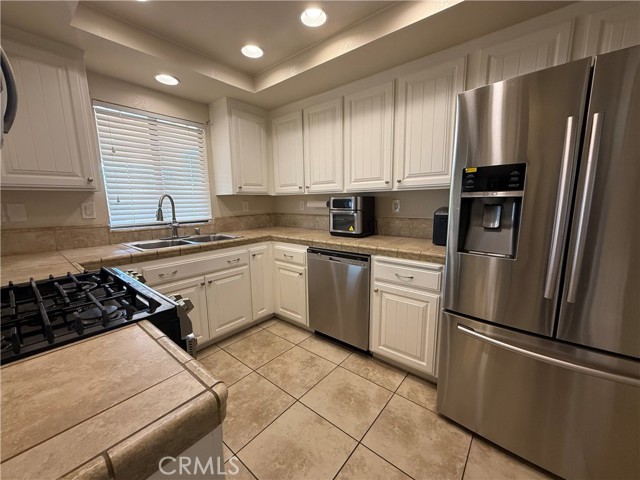 21275 Pocomoke Court, Apple Valley CA: https://media.crmls.org/medias/1105e22e-b198-43cf-89fc-3fffdc535c34.jpg