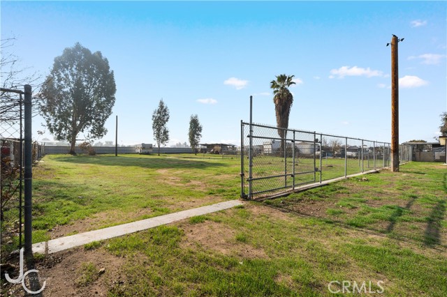 Detail Gallery Image 42 of 53 For 4001 Deacon Ave, Bakersfield,  CA 93307 - 3 Beds | 2 Baths