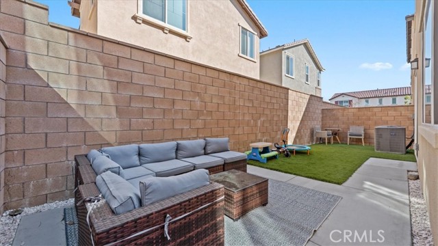 Detail Gallery Image 27 of 31 For 16154 Lozano Street #7,  Fontana,  CA 92336 - 3 Beds | 2/1 Baths