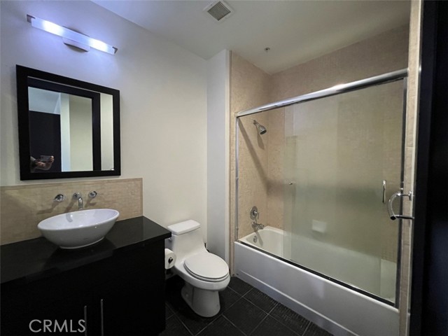 Detail Gallery Image 24 of 30 For 655 S Hope St #1200,  Los Angeles,  CA 90017 - 1 Beds | 1 Baths