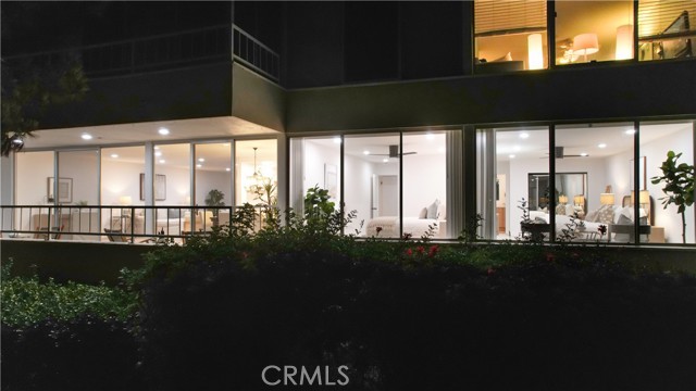 32735 Seagate Drive, Rancho Palos Verdes CA: https://media.crmls.org/medias/110728fc-eaca-4158-b67f-e10f7e27905d.jpg