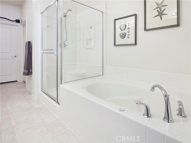 Detail Gallery Image 11 of 23 For 12920 Central Ave #401,  Hawthorne,  CA 90250 - 1 Beds | 1/1 Baths