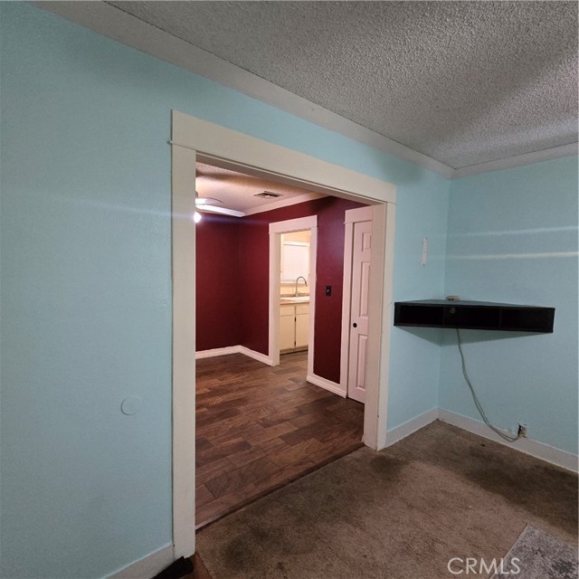 3928 La Crescenta Avenue, Glendale CA: https://media.crmls.org/medias/110772b5-6f23-464a-a52d-3b483e4a1bf9.jpg