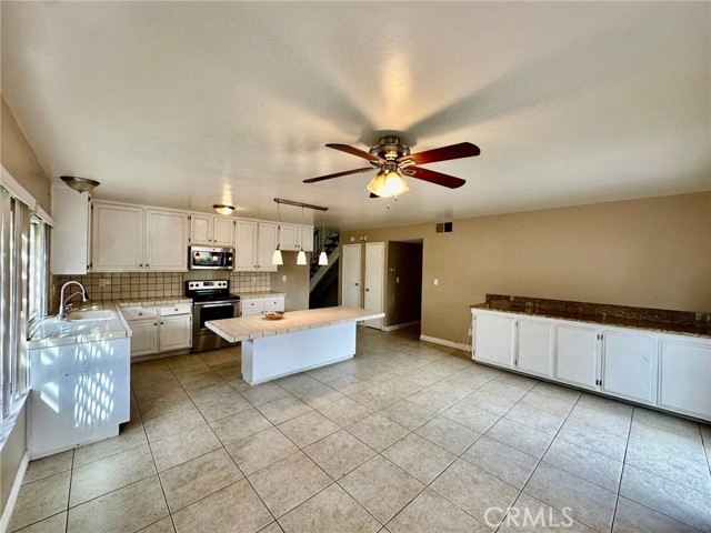 Detail Gallery Image 8 of 27 For 11644 Bos St, Cerritos,  CA 90703 - 5 Beds | 3 Baths