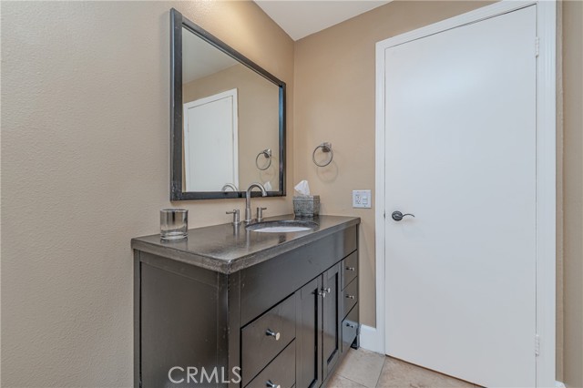 Detail Gallery Image 32 of 44 For 7138 Marina Pacifica Dr, Long Beach,  CA 90803 - 1 Beds | 1 Baths