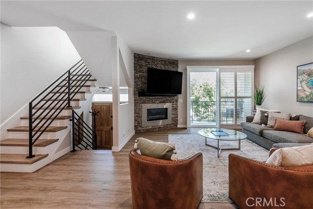 Detail Gallery Image 18 of 51 For 1219 S Catalina Ave, Redondo Beach,  CA 90277 - 4 Beds | 3/1 Baths