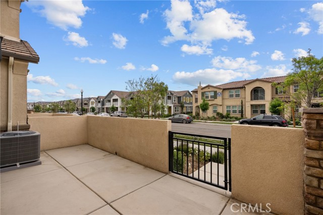 3981 E Huntington Street, Ontario CA: https://media.crmls.org/medias/11093b3a-64bf-4914-a5ab-1183d1242ec5.jpg