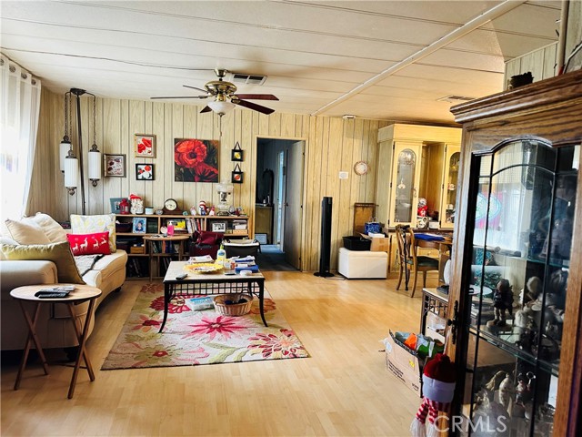 4000 Pierce Street, Riverside CA: https://media.crmls.org/medias/110966ac-dea3-4b34-b973-3e9b3327c4ec.jpg