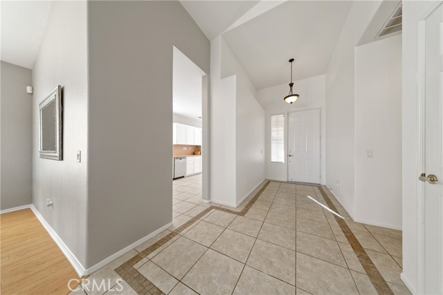 Detail Gallery Image 13 of 59 For 40146 Colony Drive, Murrieta,  CA 92562 - 3 Beds | 2/1 Baths