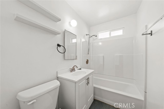 Detail Gallery Image 25 of 32 For 20644 Sherman Way, Winnetka,  CA 91306 - 3 Beds | 2 Baths