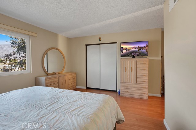 Detail Gallery Image 28 of 31 For 10480 Sunland Bld #20,  Sunland,  CA 91040 - 3 Beds | 3 Baths