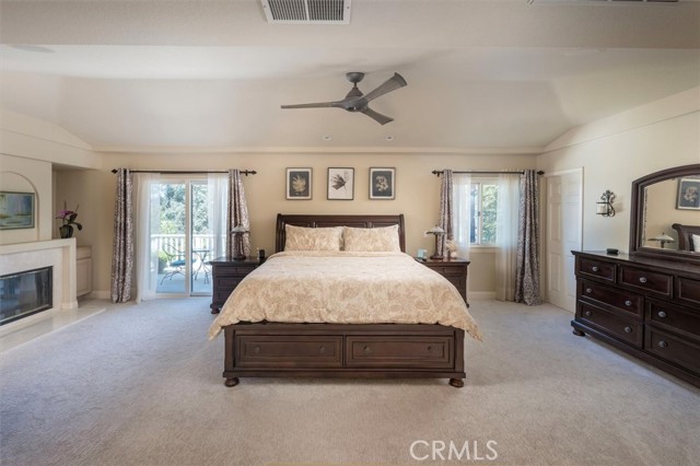 Detail Gallery Image 18 of 35 For 22239 Rolling Ridge Dr, Saugus,  CA 91350 - 4 Beds | 3/1 Baths