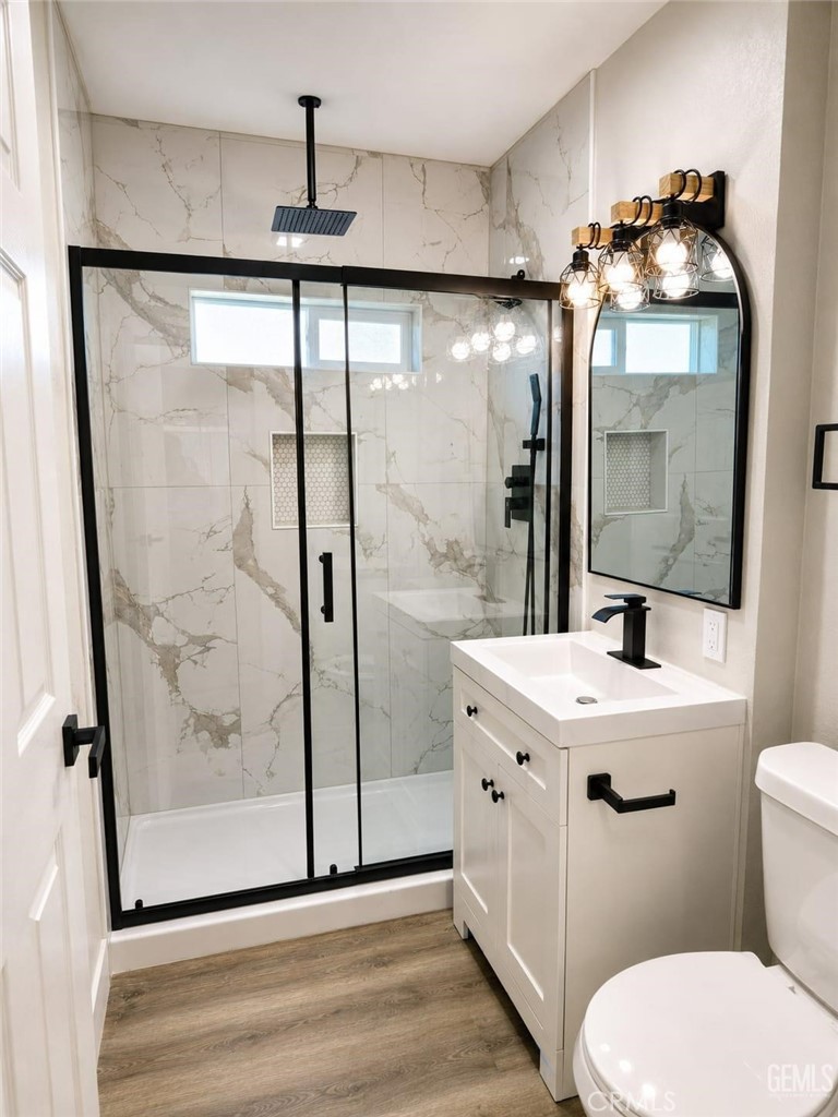 https://media.crmls.org/medias/110c9c82-e2e4-49ba-9c41-27d37b49c8ea.jpg?preset=X-Large