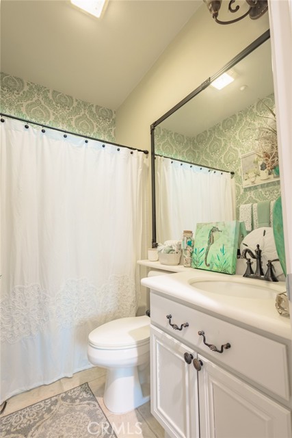 1045 Inverlochy Drive, Fallbrook CA: https://media.crmls.org/medias/110db89c-78f8-464d-bae2-0017b9f12175.jpg