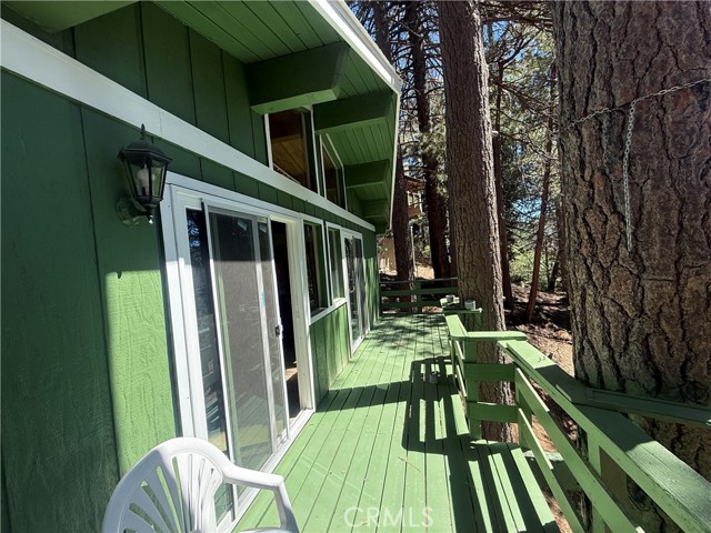 32375 Scandia Dr, Running Springs, CA 92382