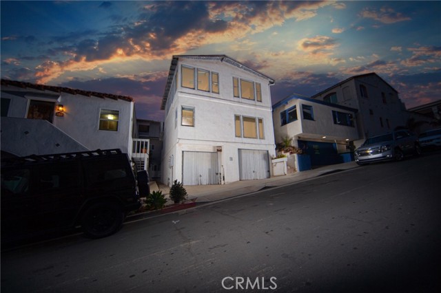 221 33rd Street, Manhattan Beach, California 90266, 3 Bedrooms Bedrooms, ,2 BathroomsBathrooms,Residential,Sold,33rd,NP21229064