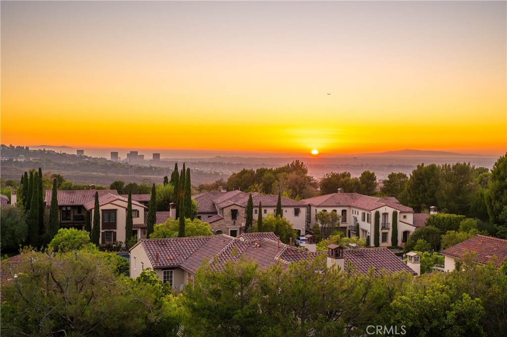 https://media.crmls.org/medias/110e7a0a-9781-480a-936c-509873ed999b.jpg?preset=X-Large