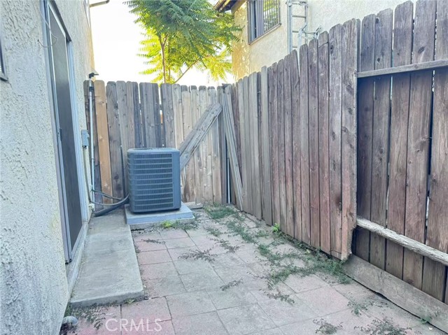 Detail Gallery Image 17 of 19 For 9100 Acacia Ave, Fontana,  CA 92335 - 2 Beds | 1/1 Baths