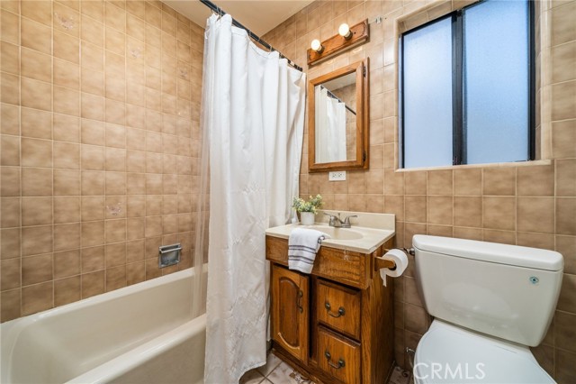 336 S Grandin Avenue, Azusa CA: https://media.crmls.org/medias/1110d000-1939-446b-8c44-ce8dc515f6a9.jpg