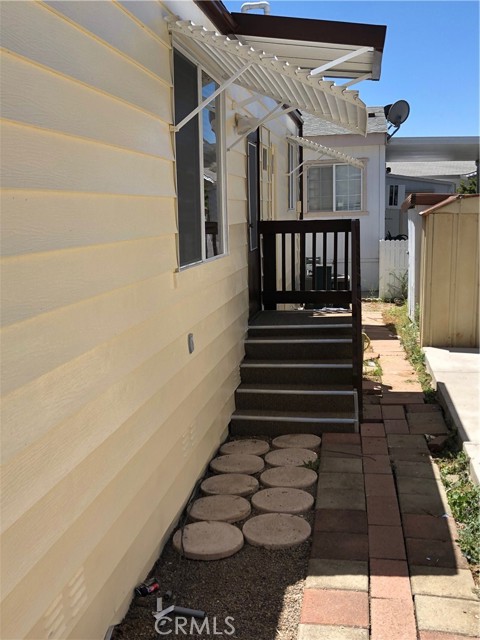 Detail Gallery Image 2 of 29 For 5815 E La Palma Ave #112,  Anaheim,  CA 92807 - 3 Beds | 2 Baths