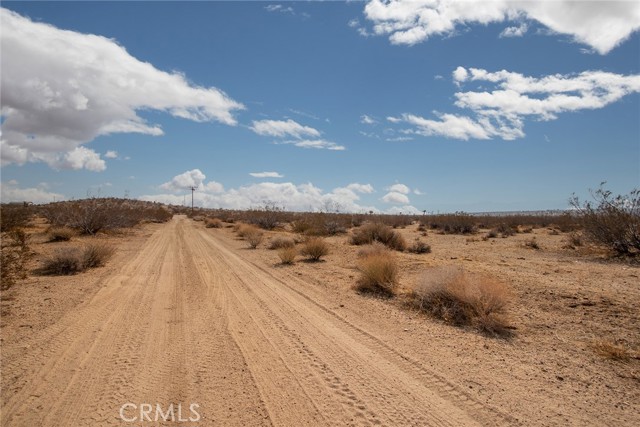 60789 La Brisa Drive, Joshua Tree CA: https://media.crmls.org/medias/11117699-8ca5-498a-a87a-7cf19f5ff721.jpg