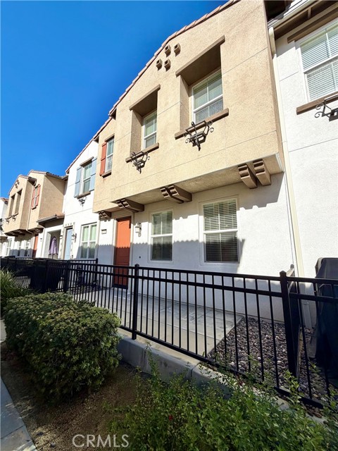 Detail Gallery Image 2 of 46 For 40347 Calle Real, Murrieta,  CA 92563 - 3 Beds | 2/1 Baths