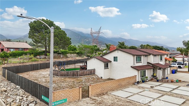 7906 Appaloosa Court, Rancho Cucamonga CA: https://media.crmls.org/medias/1111dbae-63c6-46b5-9a32-a69b9474ef3b.jpg